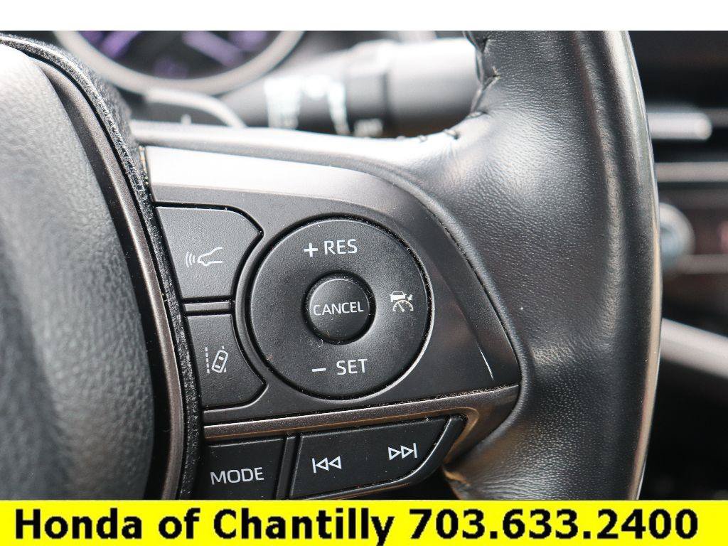 Used 2021 Toyota Camry SE FWD image 13