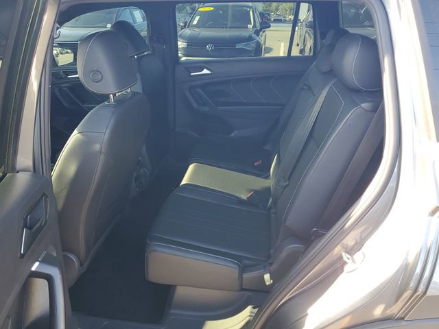 Certified 2023 Volkswagen Tiguan SE R-Line FWD image 8