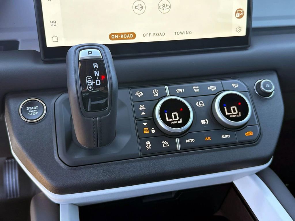 New 2025 Land Rover Defender 130 X-Dynamic SE image 24