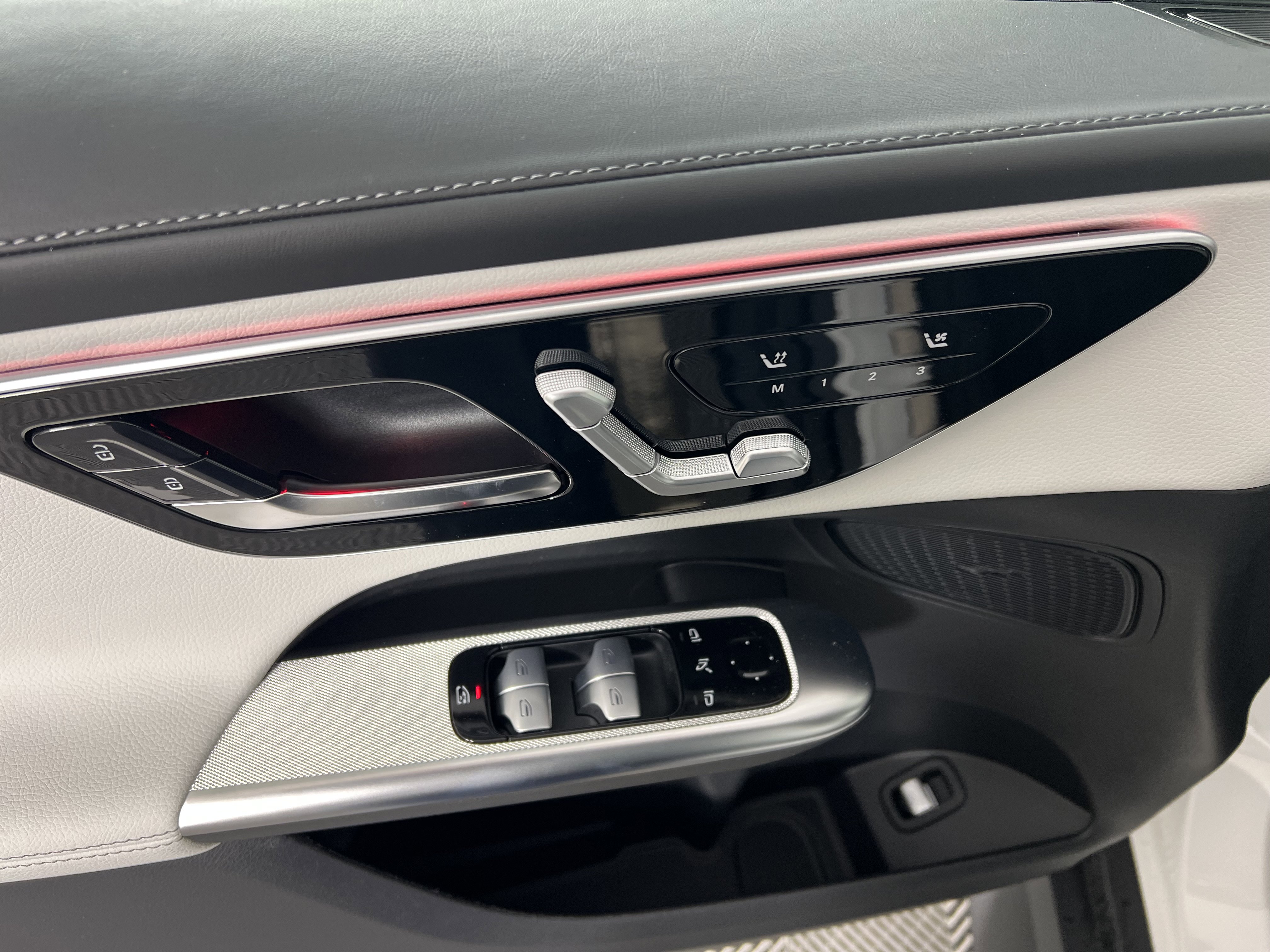 New 2026 Mercedes-Benz GLC 300 4MATIC image 19