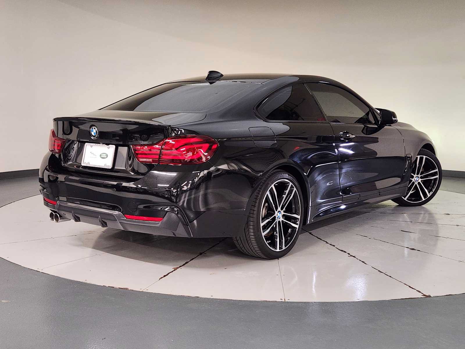 Used 2020 BMW 430i Coupe w/ M Sport Package RWD image 2