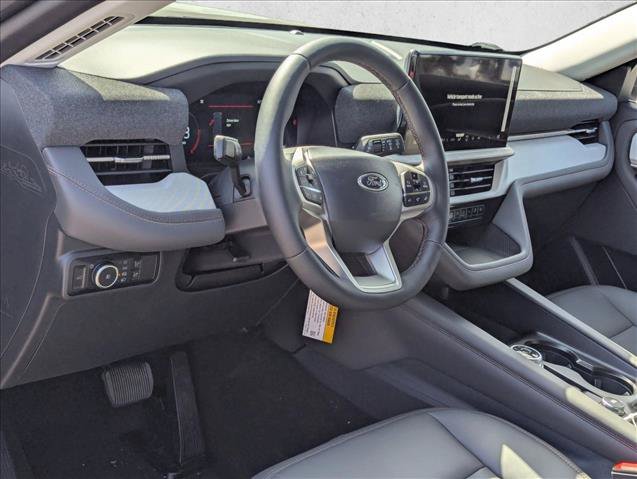 New 2026 Ford Explorer Active RWD image 3