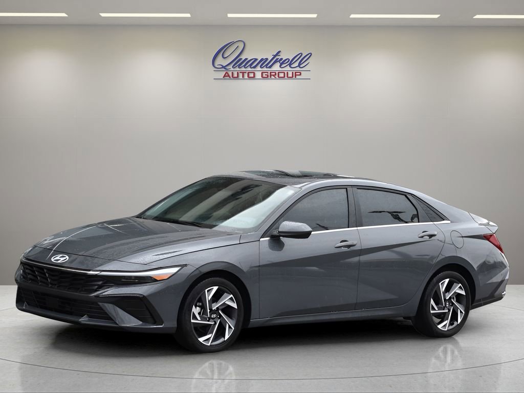 Used 2024 Hyundai Elantra SEL w/ Convenience Package image 8