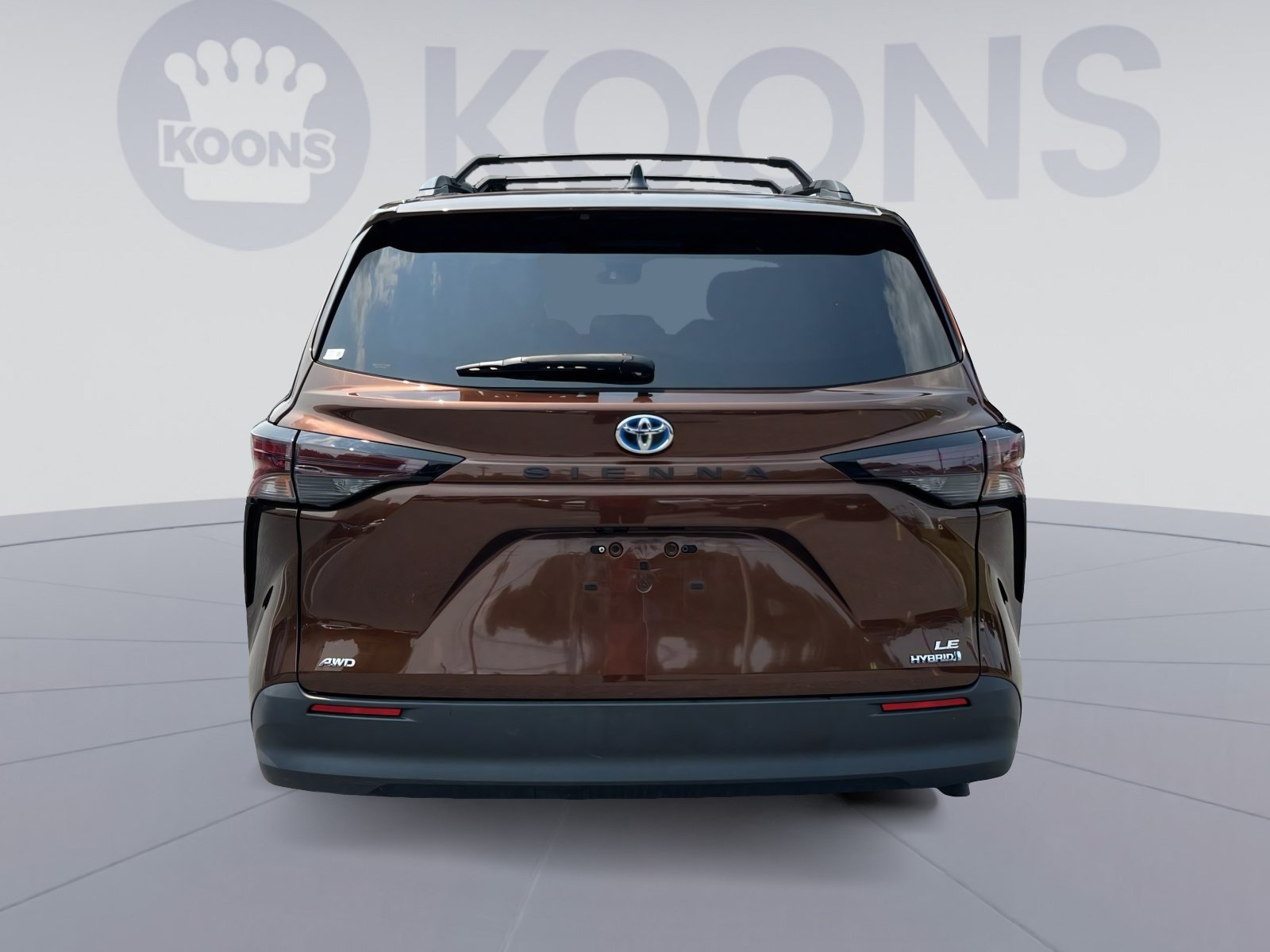Used 2023 Toyota Sienna LE AWD/4WD image 5