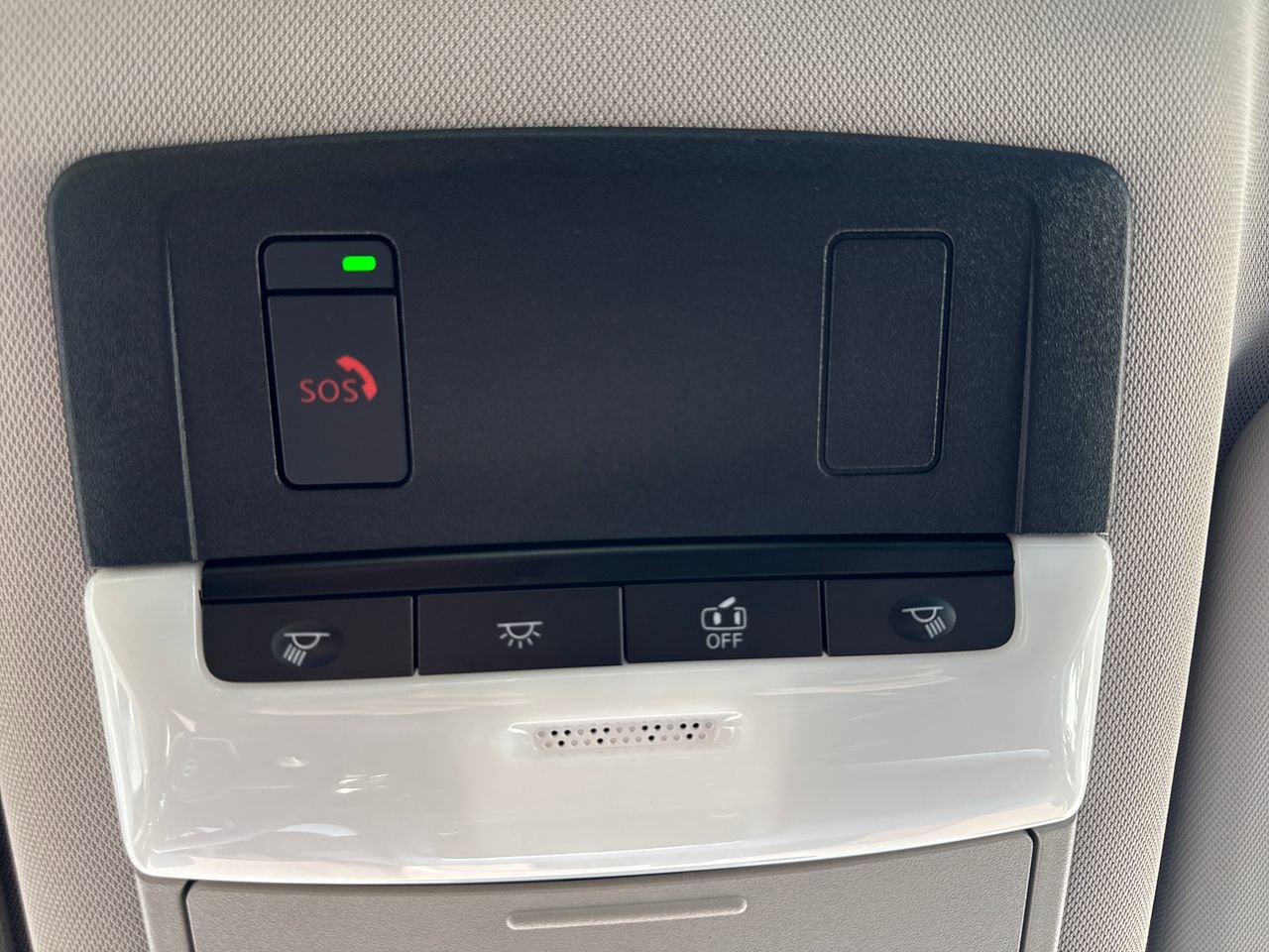Used 2023 Nissan Rogue SV AWD/4WD image 30