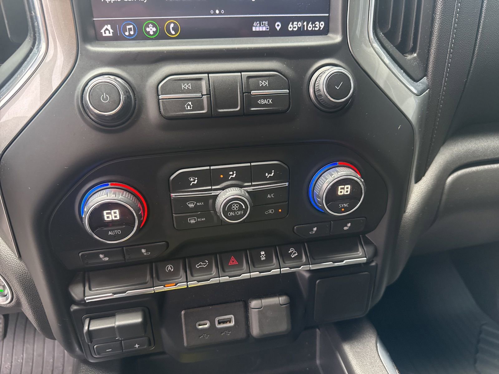 Used 2019 Chevrolet Silverado 1500 LT Trail Boss AWD/4WD image 23