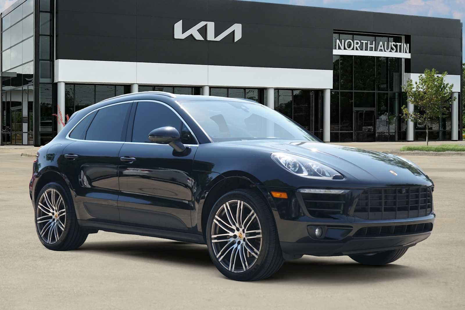 Used 2017 Porsche Macan S AWD/4WD image 7