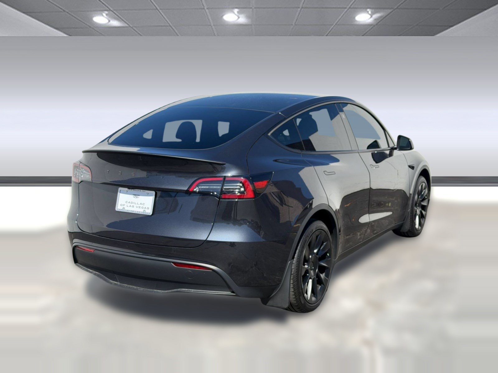 Used 2024 Tesla Model Y 2WD image 8