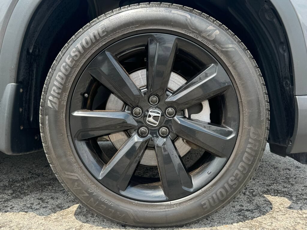Used 2025 Honda Pilot Black Edition image 13