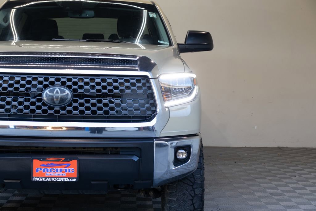 Used 2018 Toyota Tundra SR5 w/ TRD Off Road Package AWD/4WD image 5