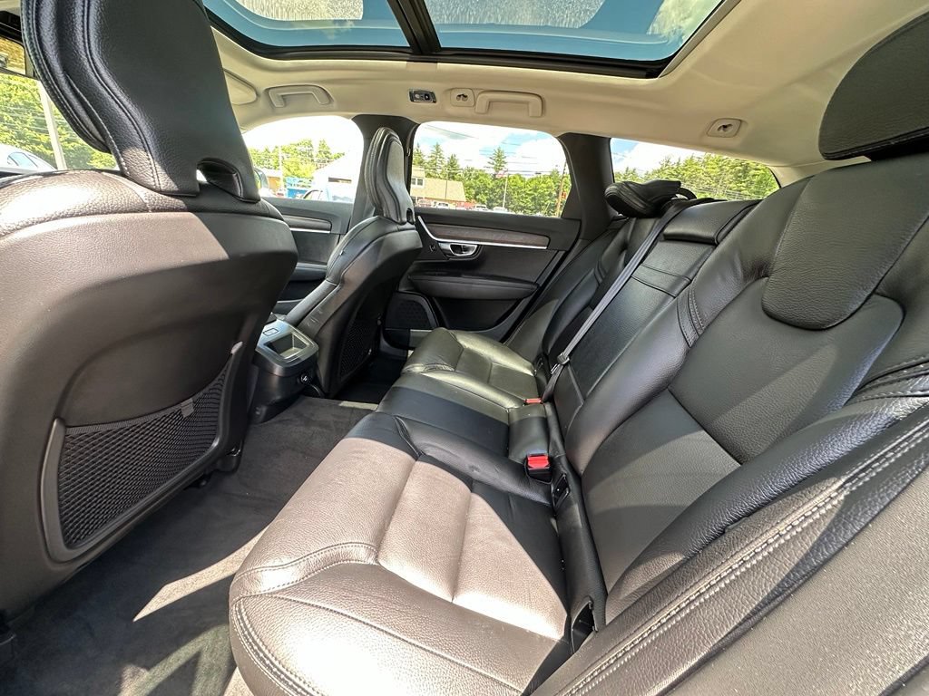 Used 2019 Volvo V90 T5 Cross Country AWD/4WD image 39