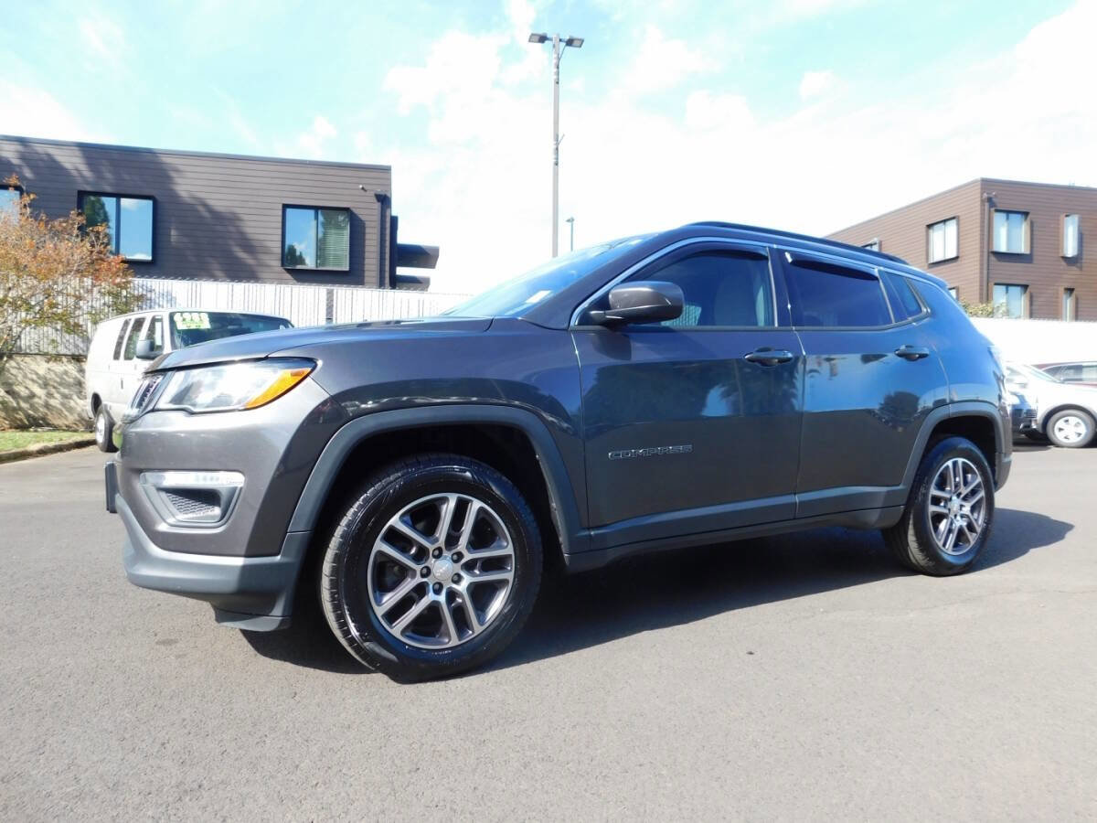 Used 2017 Jeep Compass Latitude w/ Popular Equipment Group image 4