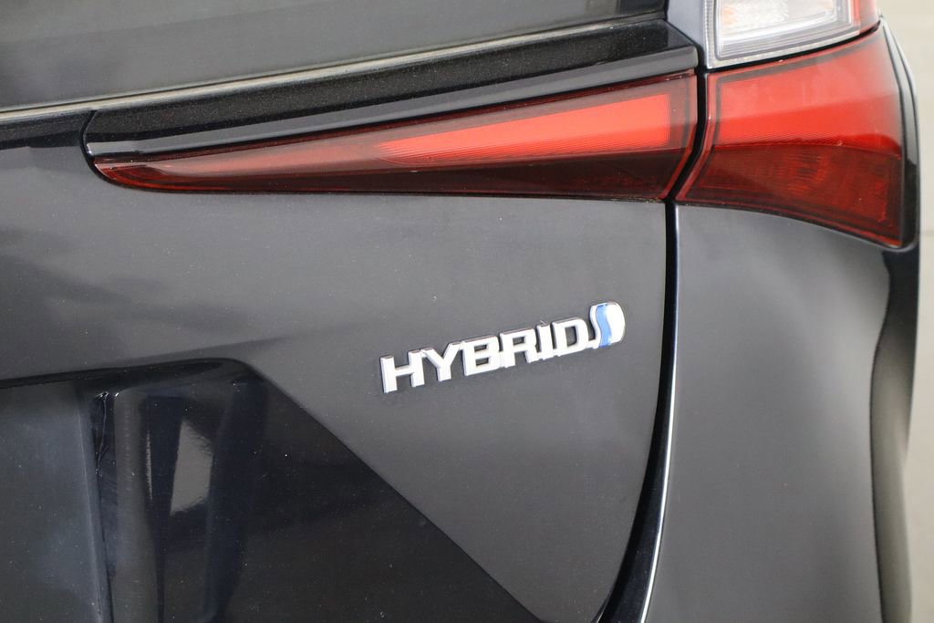 Used 2022 Toyota Prius LE image 37