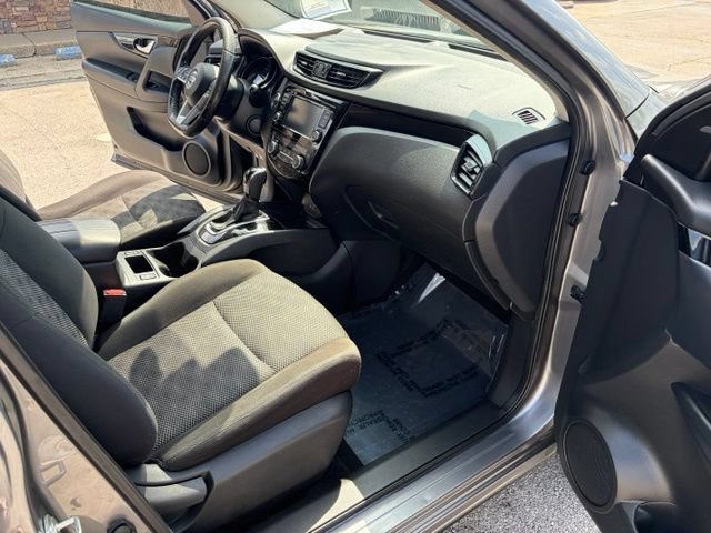 Used 2021 Nissan Rogue Sport SV FWD image 34