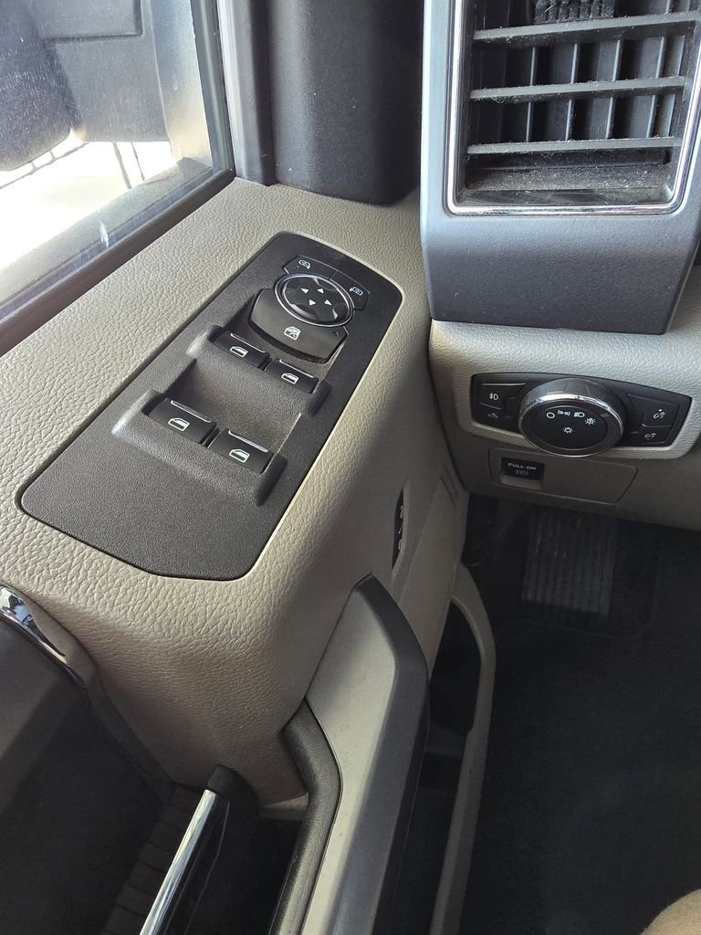 Used 2019 Ford F150 XLT w/ XTR Package image 21