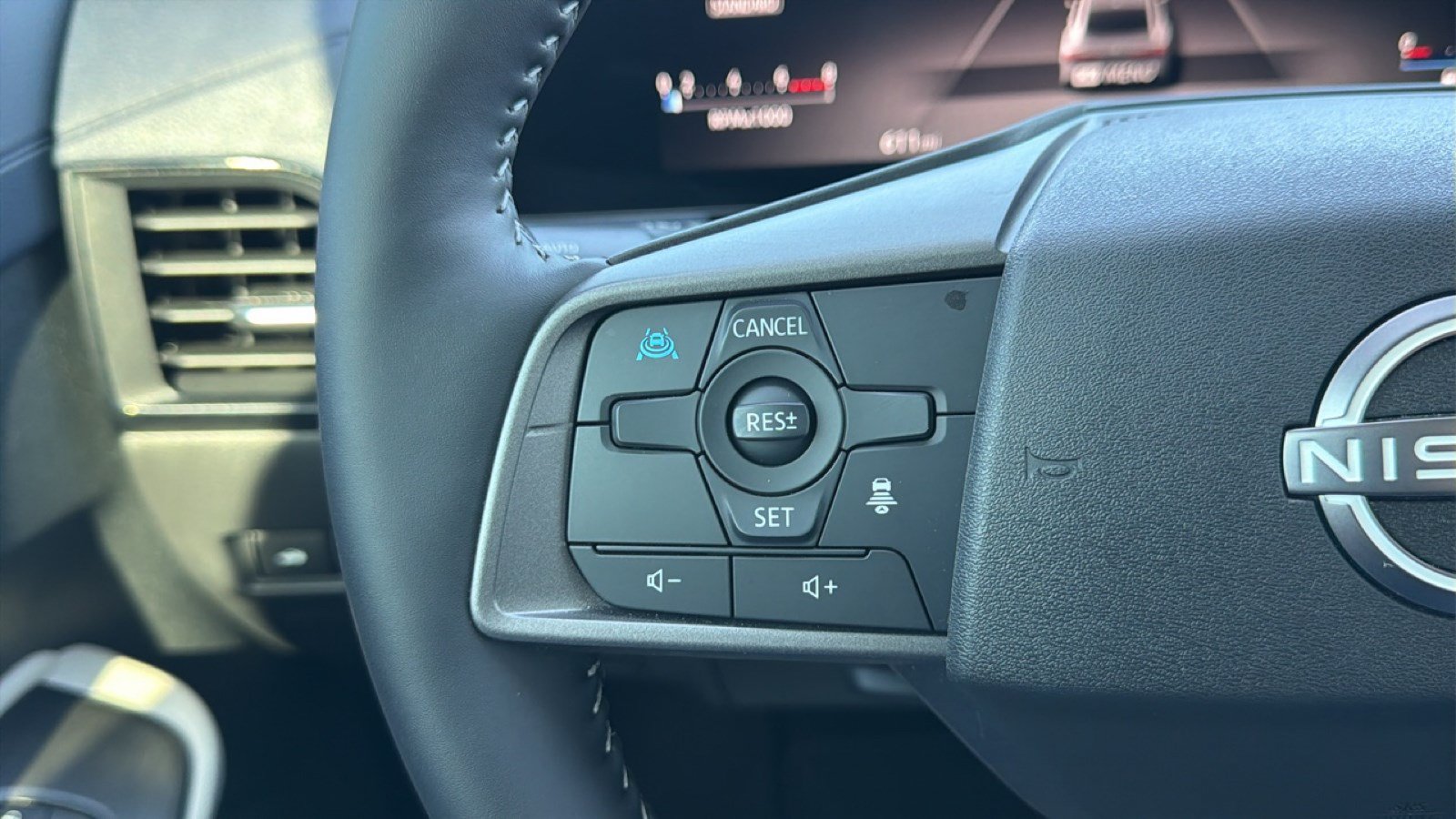 Used 2026 Nissan Sentra SL w/ Floor Mat Package FWD image 16