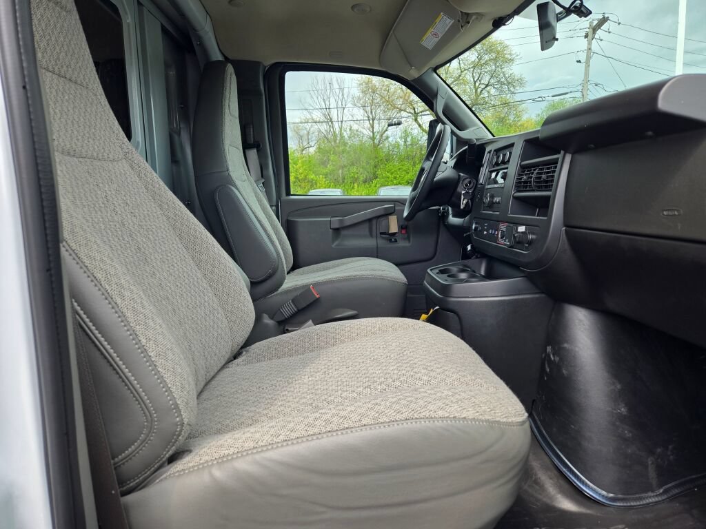 New 2026 Chevrolet Express 3500 w/ Power Convenience Package RWD image 6