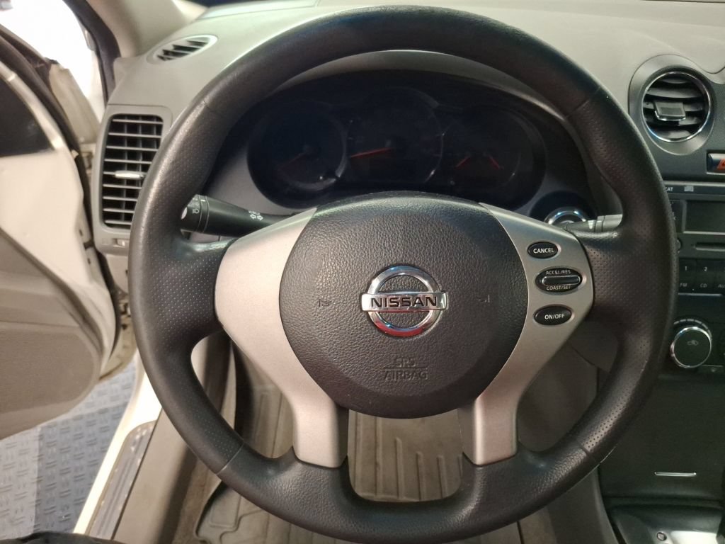 Used 2012 Nissan Altima 2.5 FWD image 18