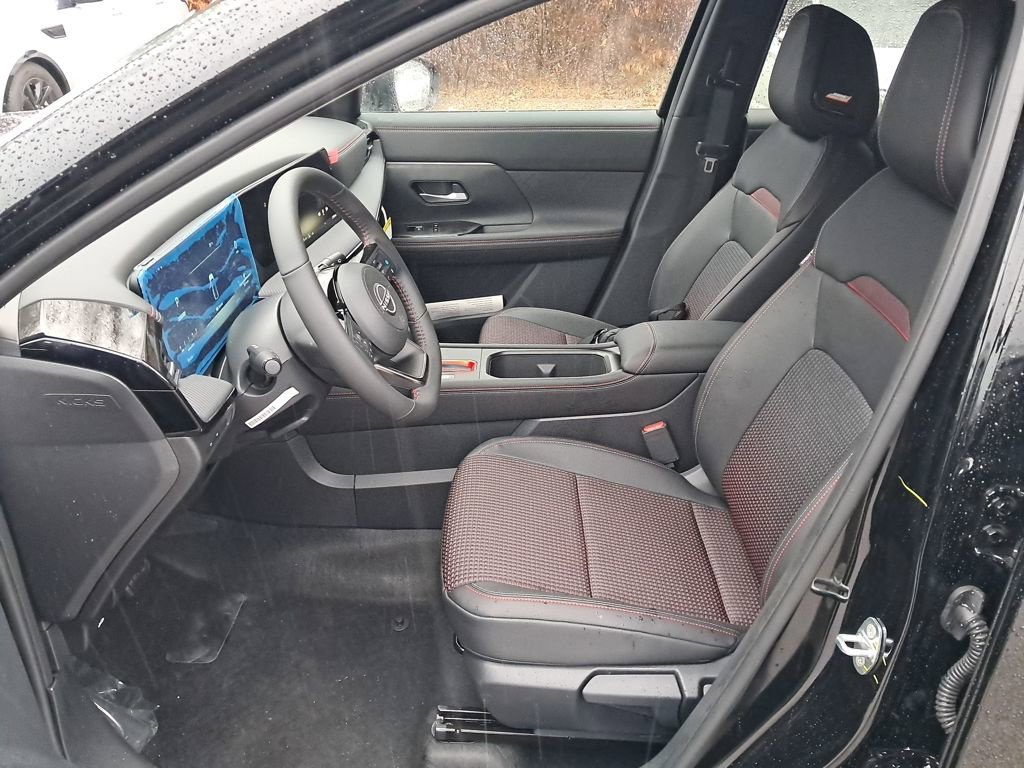 New 2026 Nissan Kicks SR w/ SR Premium Package AWD/4WD image 10