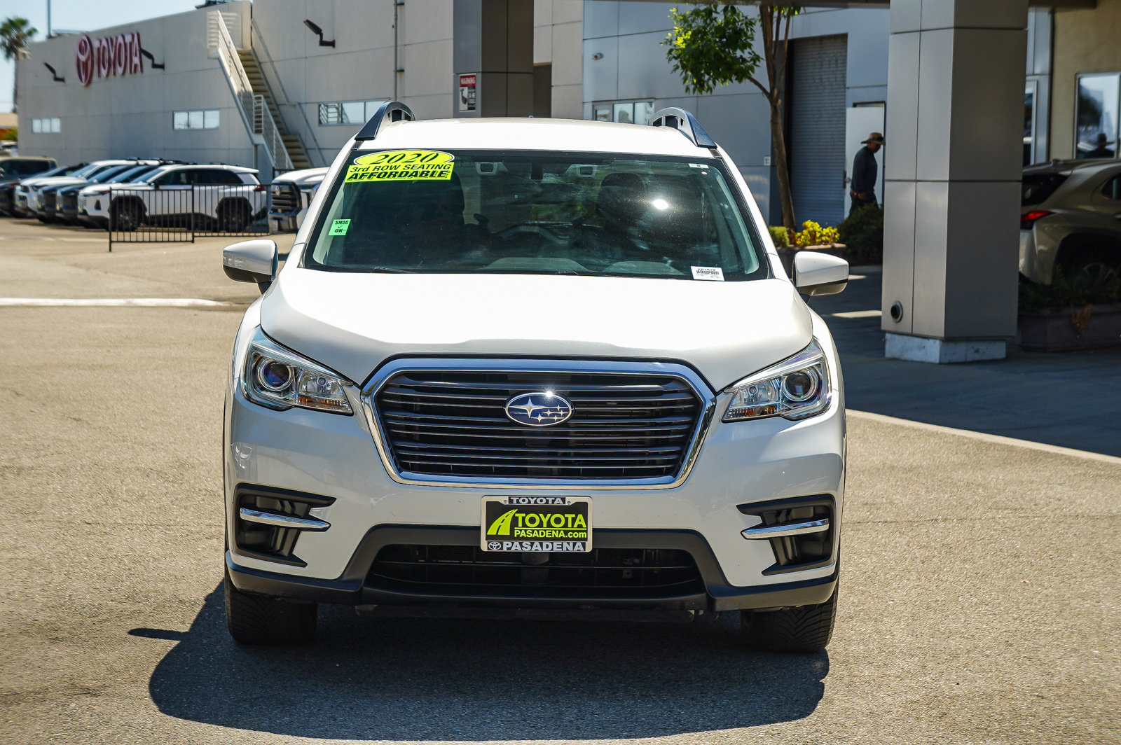 Used 2020 Subaru Ascent Premium w/ Convenience Package AWD/4WD image 2