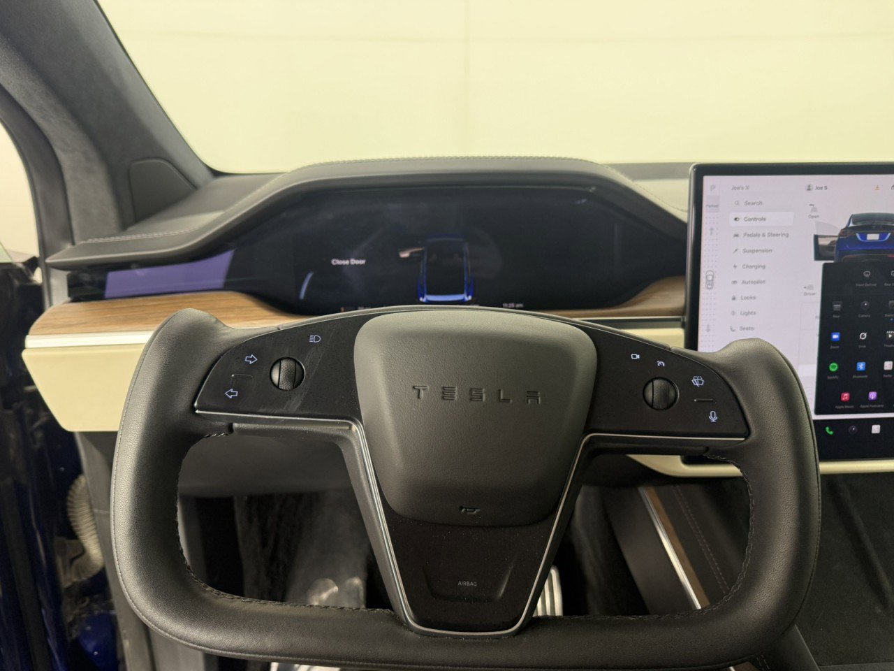 Used 2022 Tesla Model X image 21