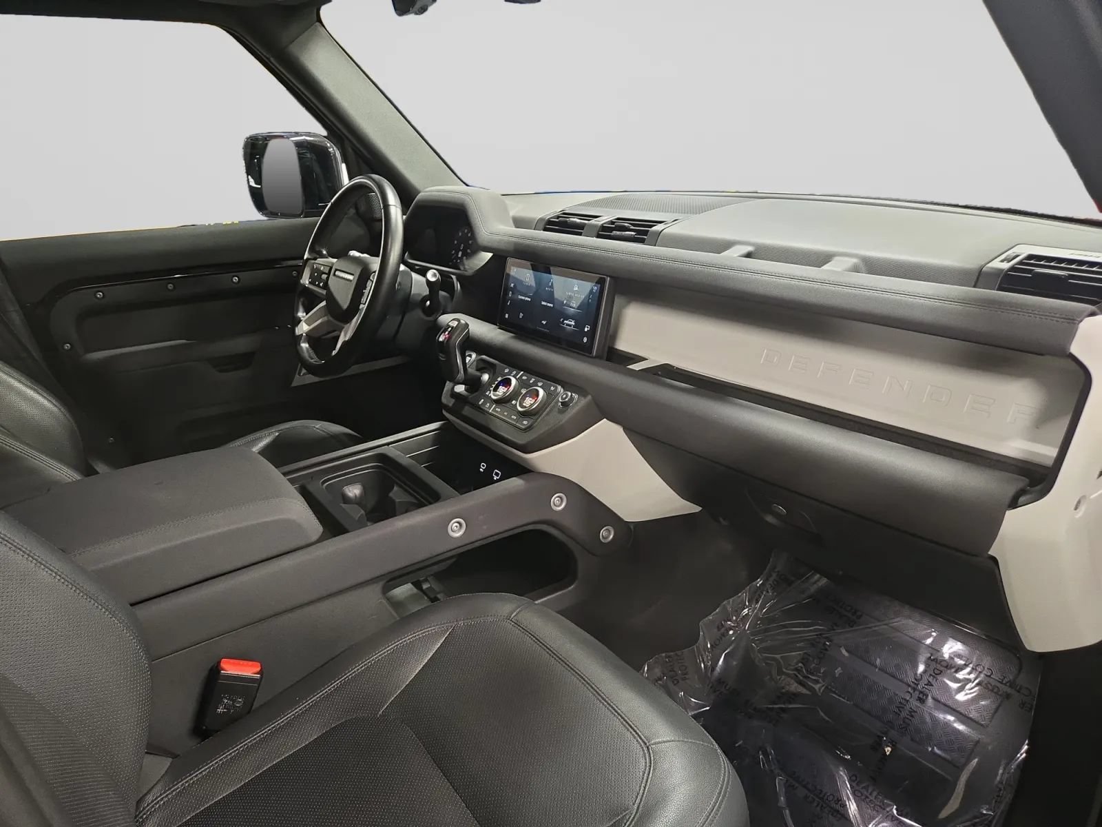 Used 2023 Land Rover Defender 110 S AWD/4WD image 34