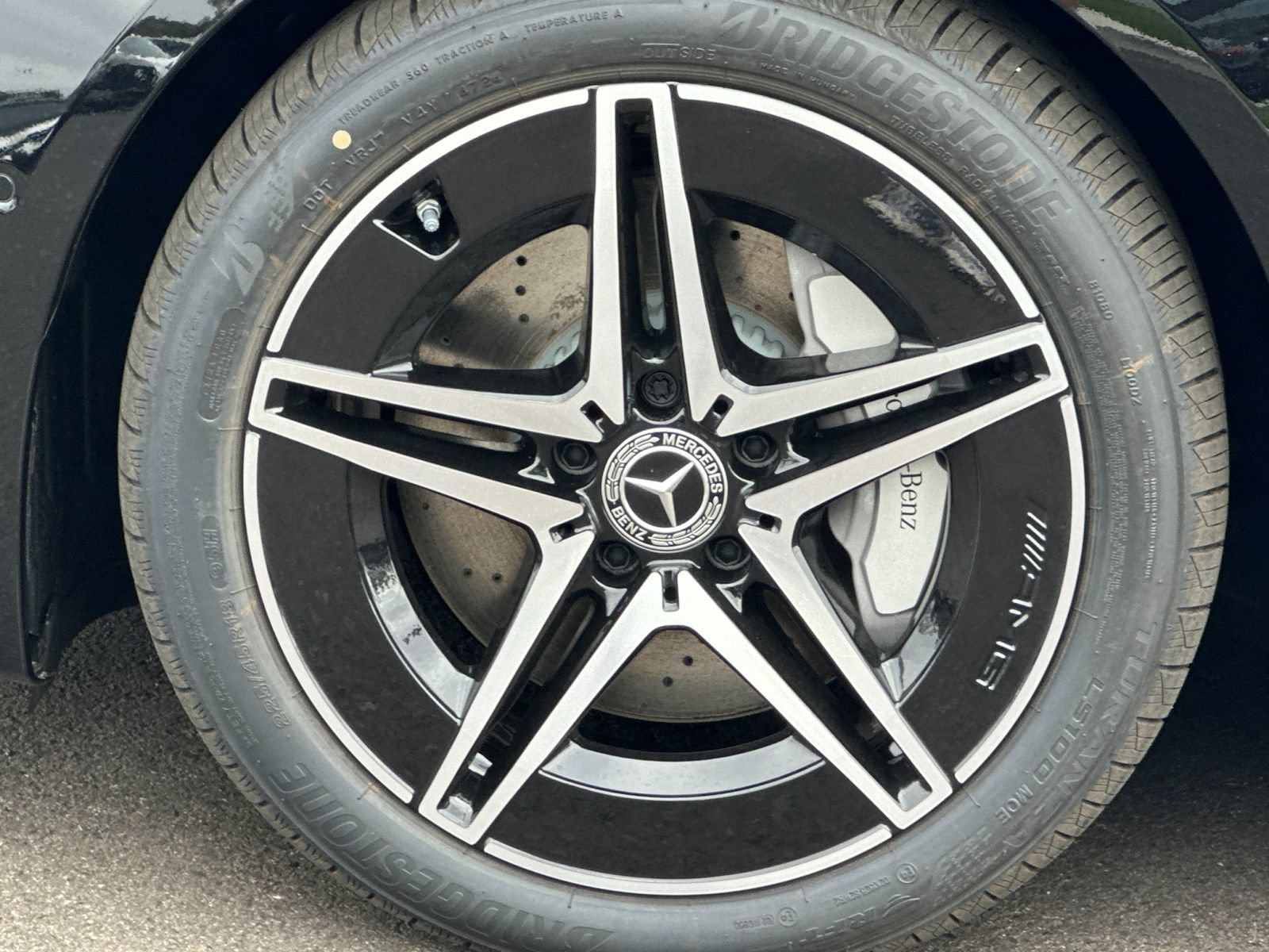 Used 2025 Mercedes-Benz C 300 4MATIC Sedan image 32