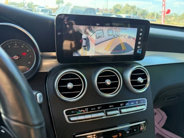 Used 2021 Mercedes-Benz GLC 300 4MATIC Coupe image 17