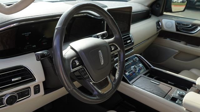 Used 2019 Lincoln Navigator L Reserve AWD/4WD image 20