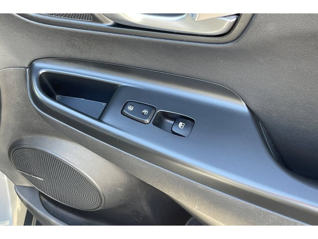 Used 2023 Hyundai Kona Limited FWD image 23