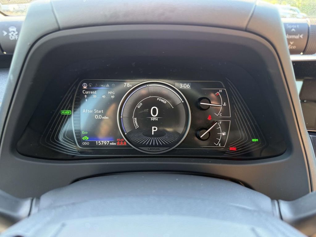Used 2024 Lexus UX 250h AWD w/ Premium Package image 30