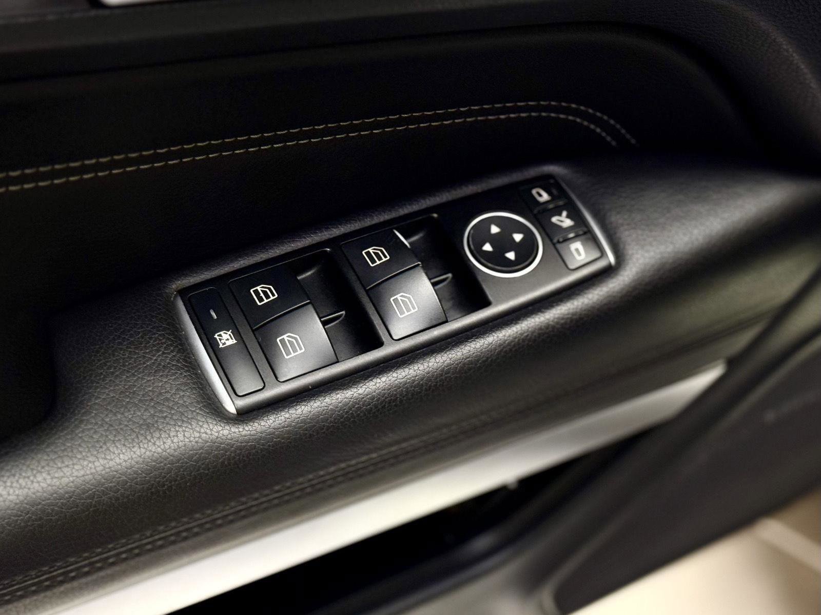 Used 2017 Mercedes-Benz E 400 Coupe w/ Premium 1 Package image 12