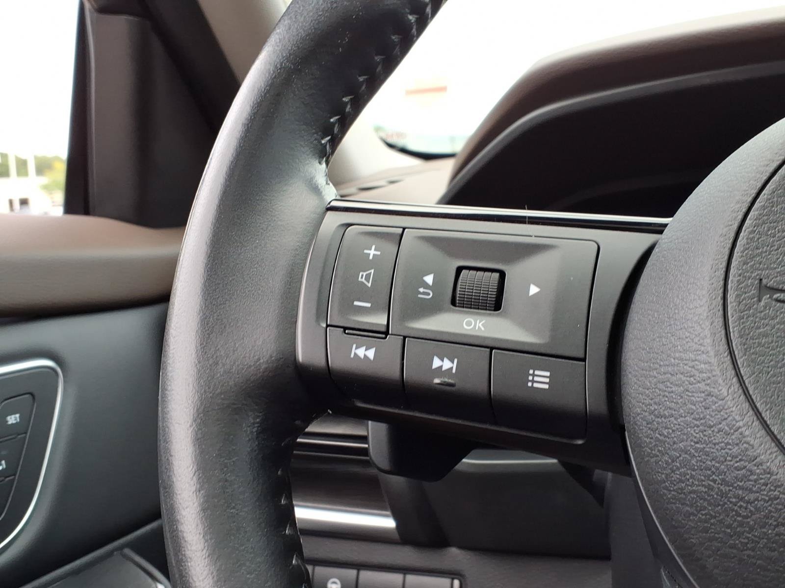 Used 2023 Nissan Rogue Platinum AWD/4WD image 26