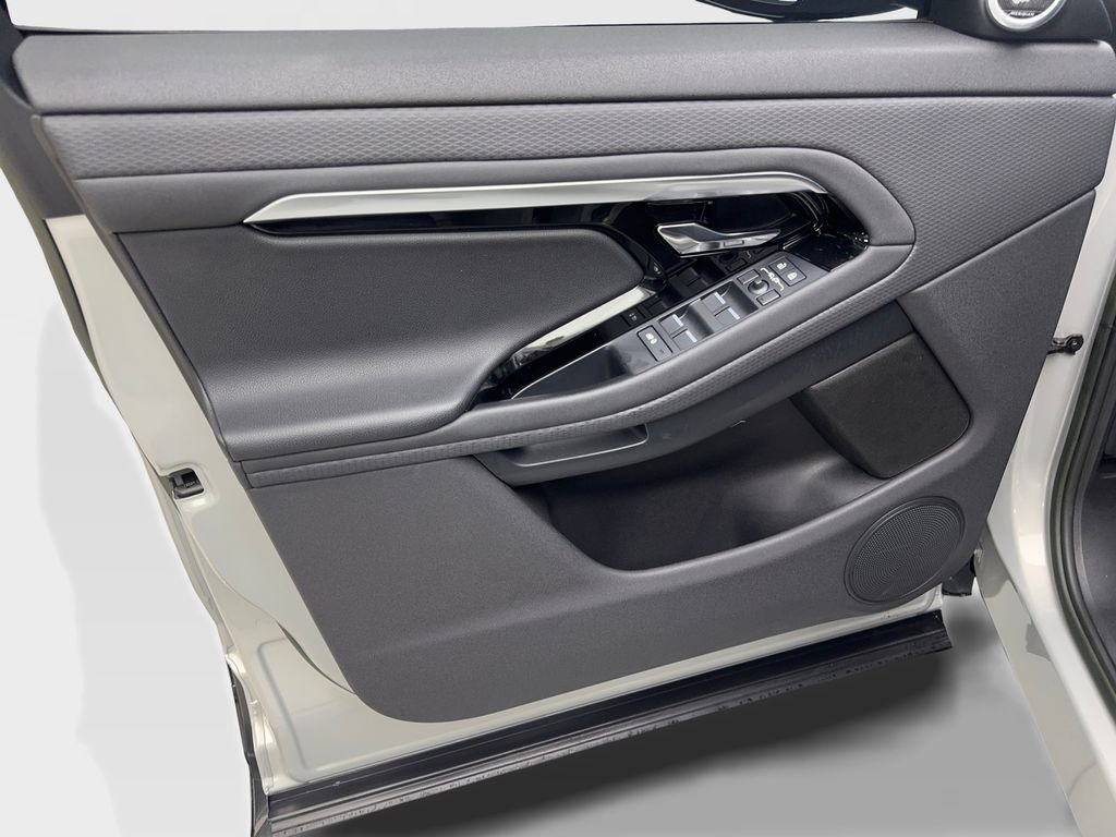 Used 2023 Land Rover Range Rover Evoque R-Dynamic S image 32