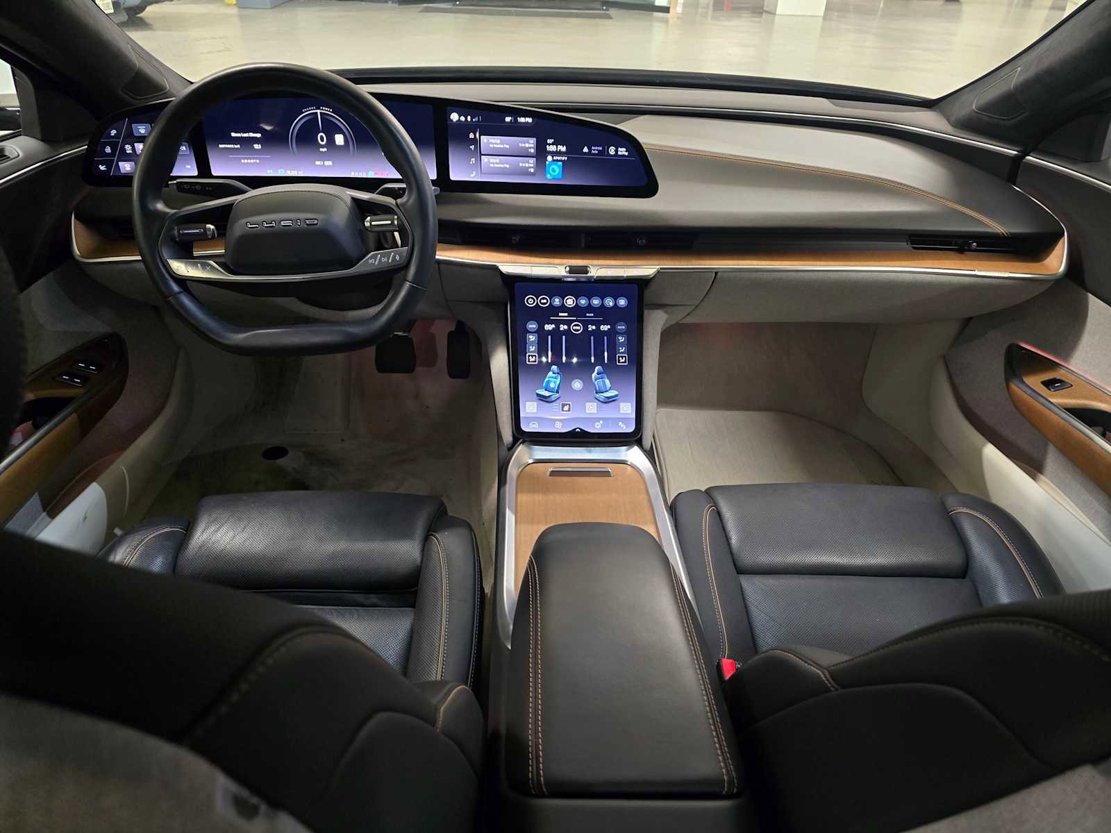 Used 2023 Lucid Air Touring image 21