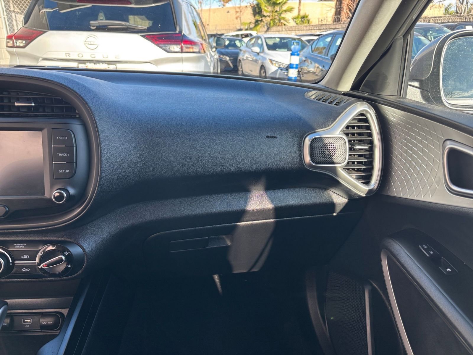 Used 2025 Kia Soul LX w/ LX Technology Package image 37