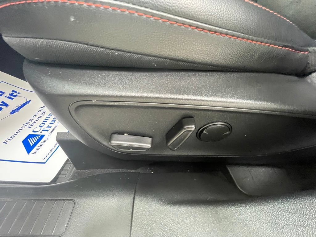 Used 2022 Ford Escape SEL w/ SEL Stealth AWD Package image 17