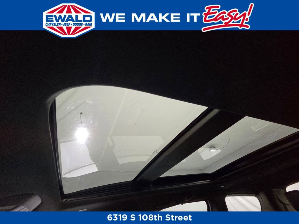 New 2026 Chrysler Pacifica Limited w/ S Appearance Package image 11