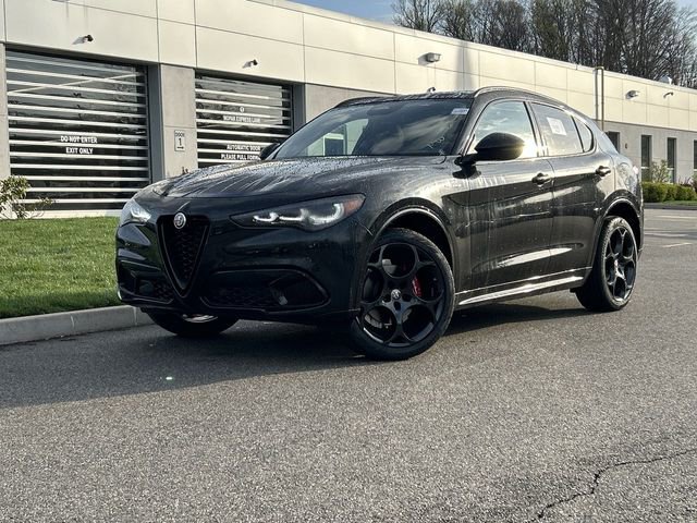 New 2026 Alfa Romeo Stelvio Sprint AWD/4WD image 1