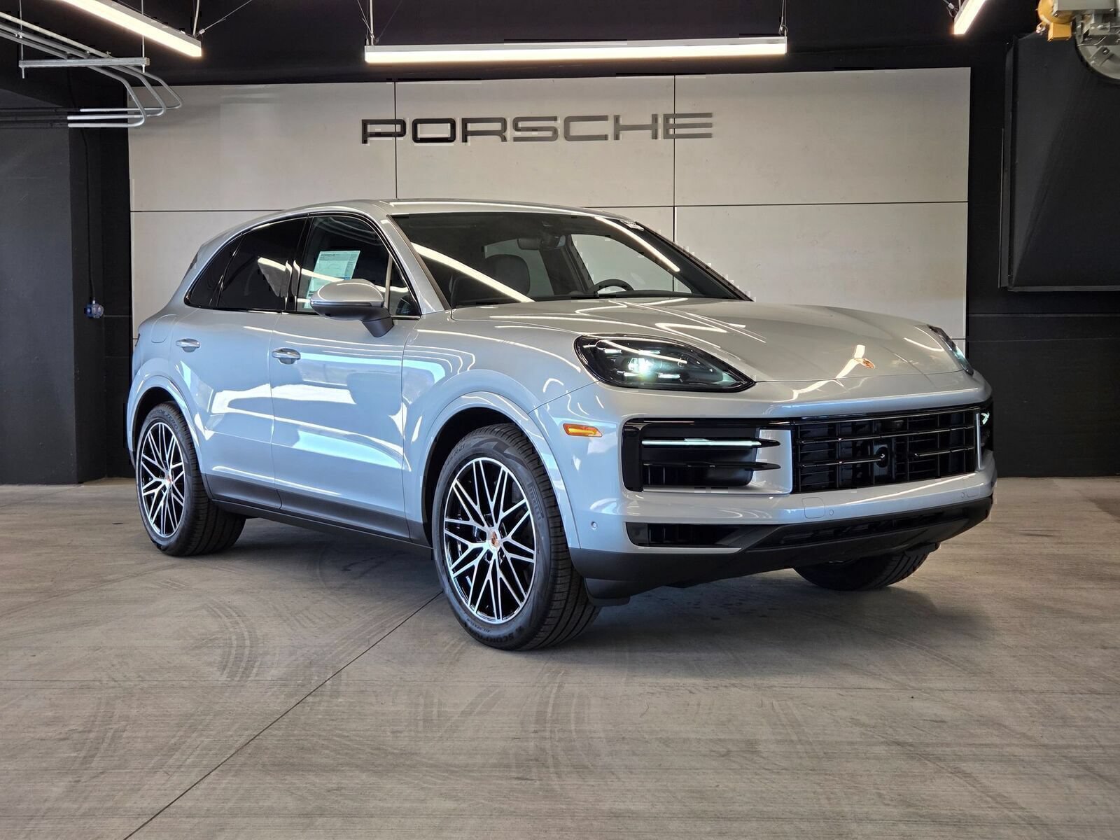 Certified 2026 Porsche Cayenne AWD/4WD image 28