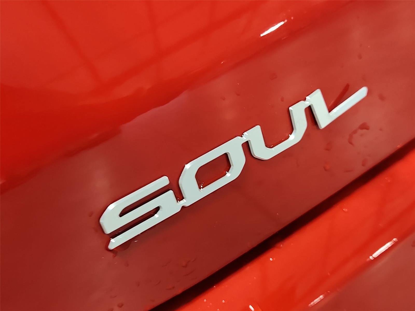 Used 2025 Kia Soul GT-Line w/ GT-Line Technology Package FWD image 32