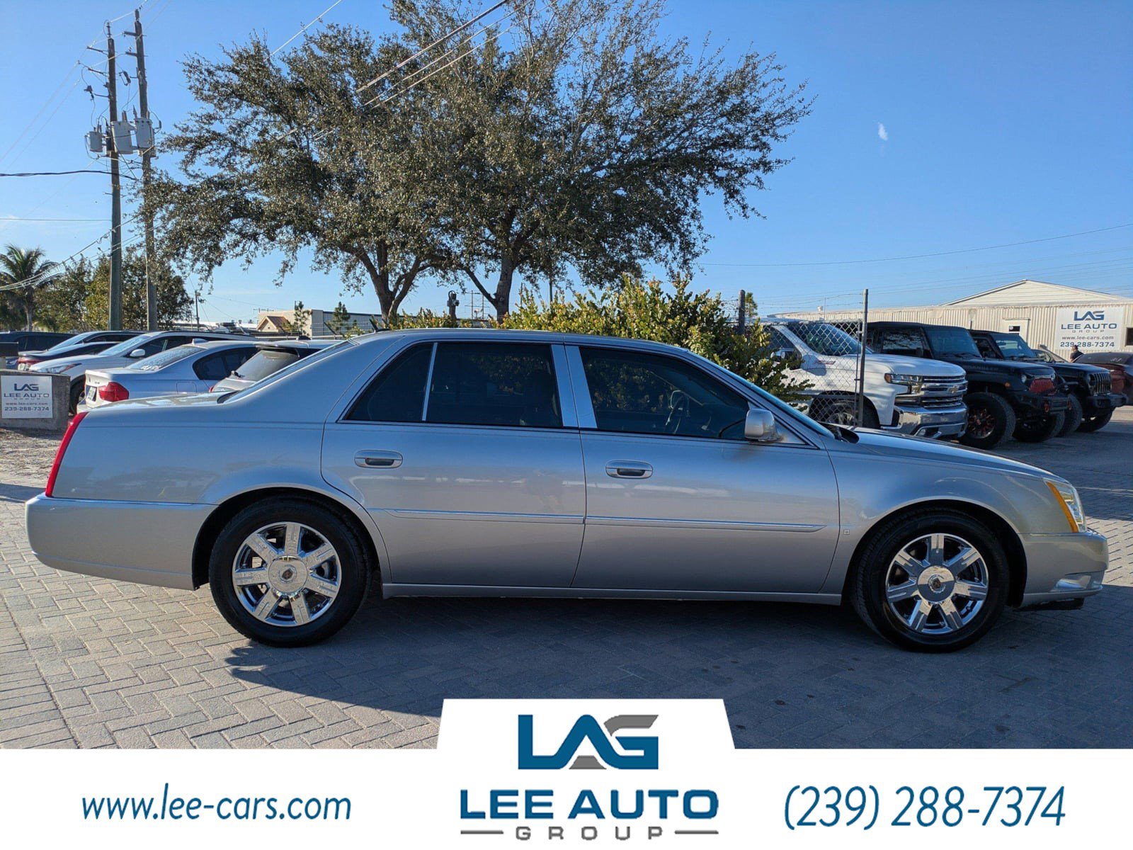 Used 2006 Cadillac DTS image 2