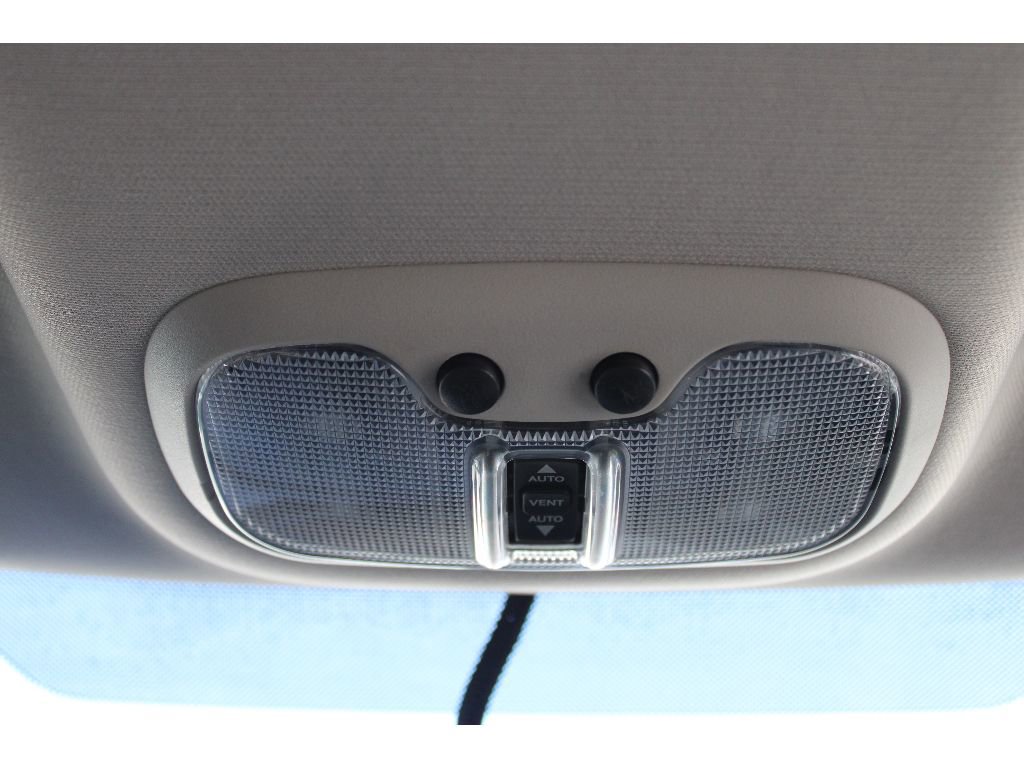 Used 2016 Jeep Patriot High Altitude image 32