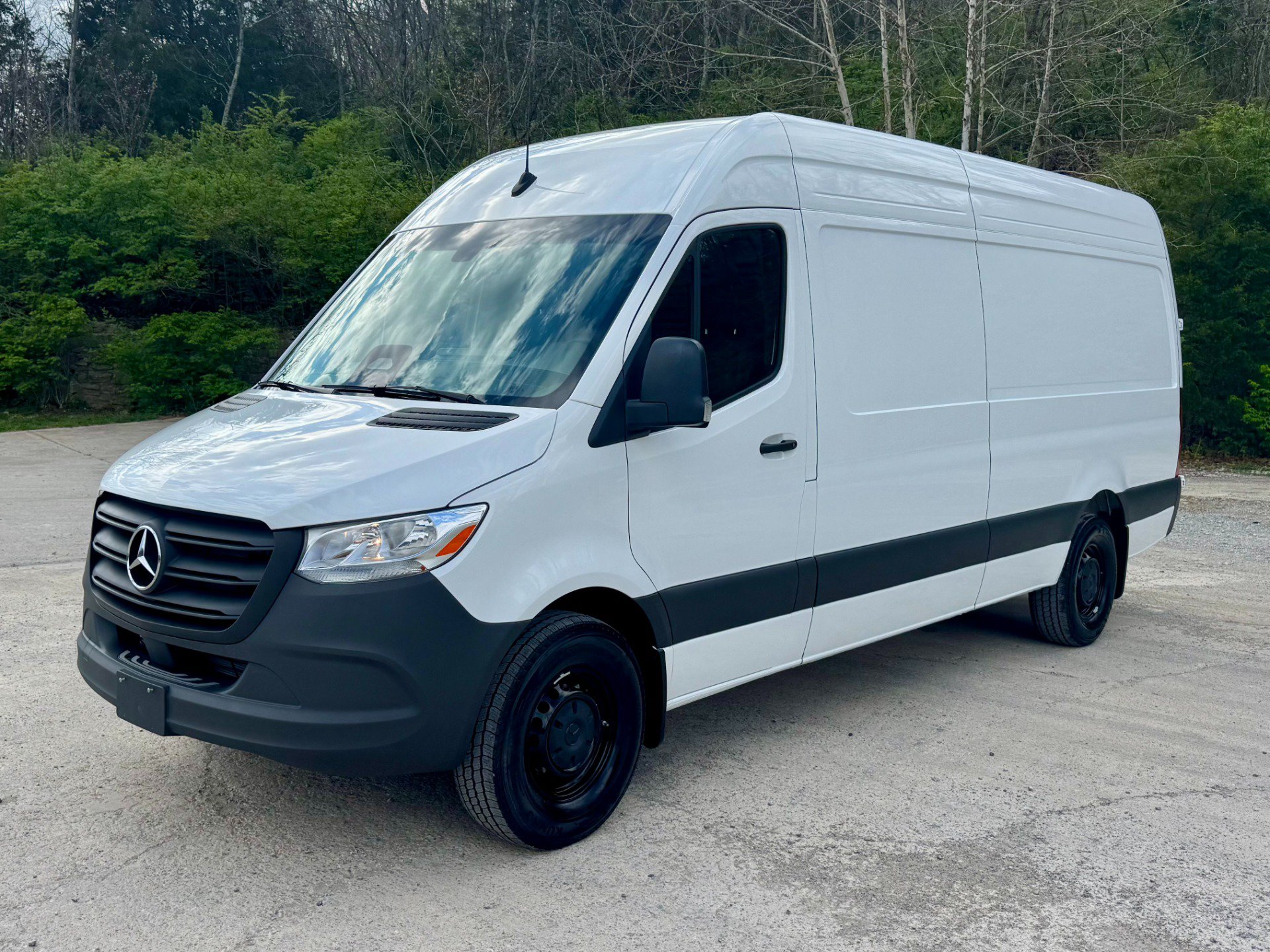 Used 2025 Mercedes-Benz Sprinter 2500 video 2