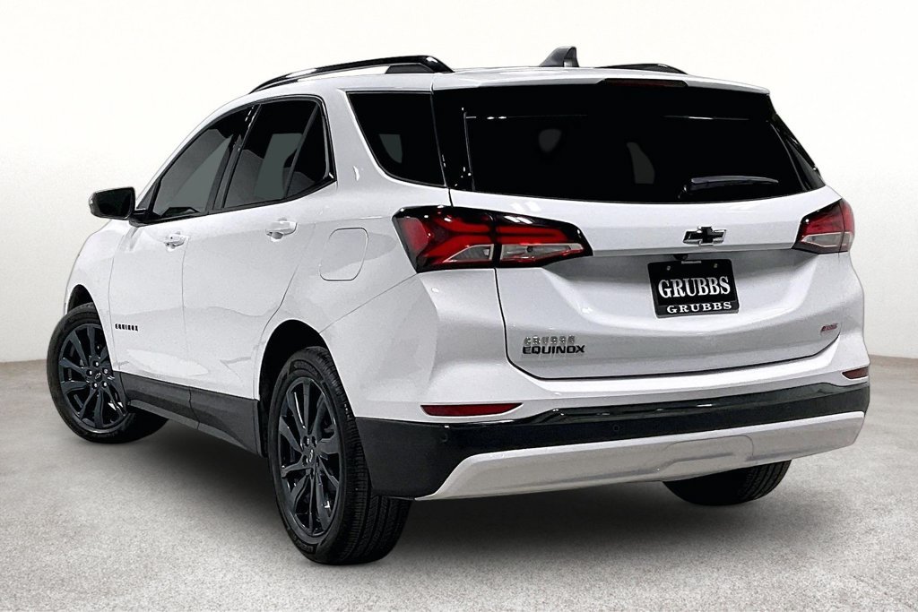 Used 2022 Chevrolet Equinox RS w/ RS Leather Package FWD image 15
