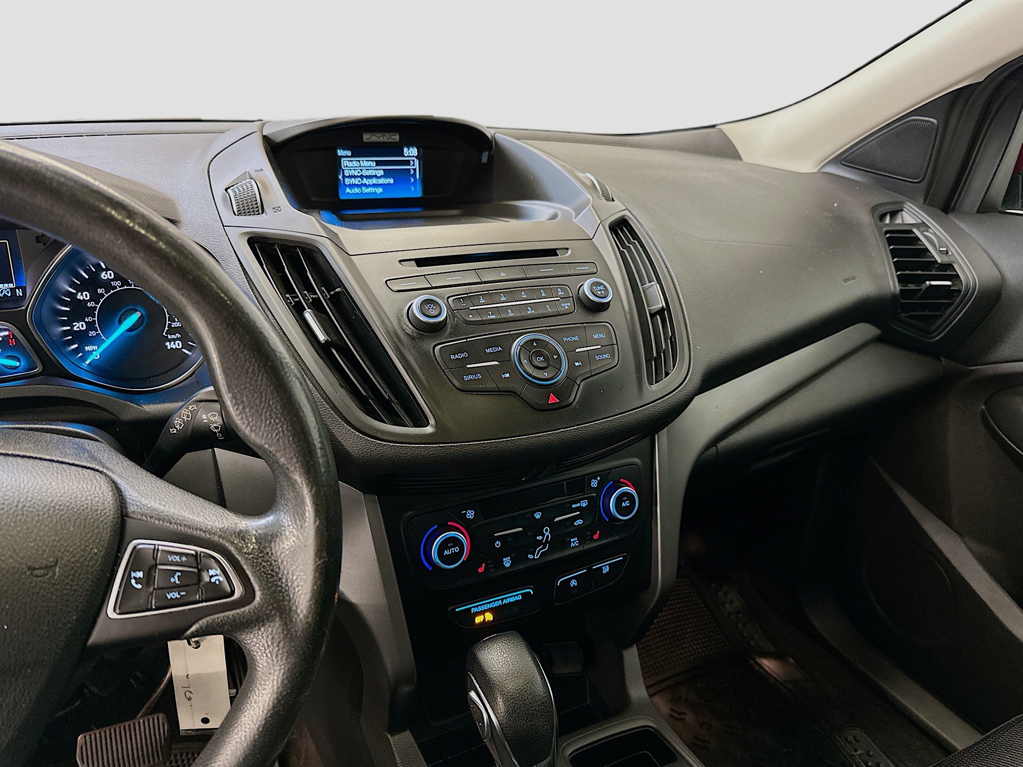 Used 2018 Ford Escape SE image 25