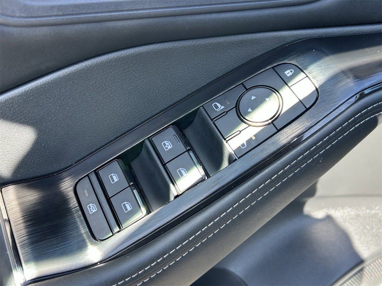 New 2026 Nissan Rogue SV image 29