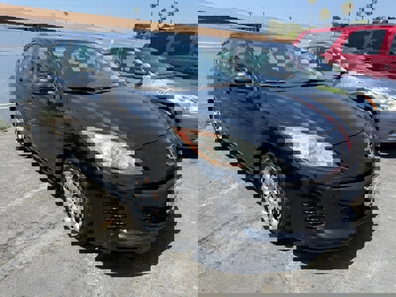 Used 2013 MAZDA MAZDA3 i Sport