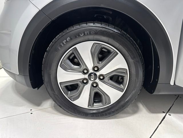 Used 2018 Kia Niro FE FWD image 5