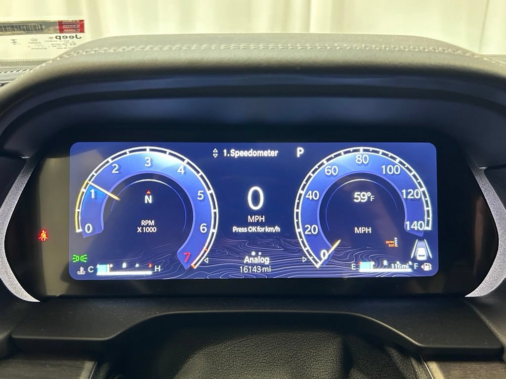 Used 2024 Jeep Grand Cherokee Overland AWD/4WD image 12